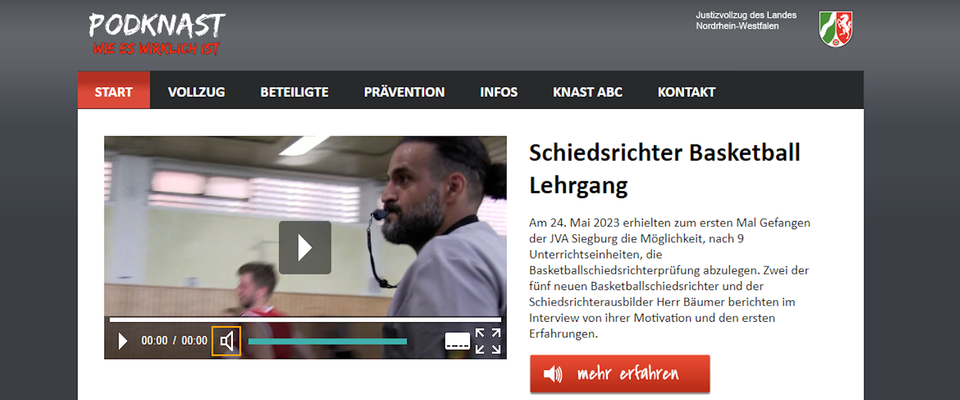 Bild der Podknast Internetseite mit dem Video zum ersten Basketballschiedsrichter Lehrgang in der JVA Siegburg.