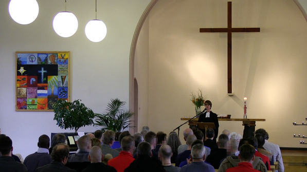 Den Gottesdienst gestalteten Frau Knaak-Sareyko, Herr Preis und der Superintendent Reinhard Bartha.