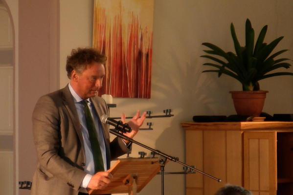 Ein weiteres Grußwort an die Gäste richtete der Kanzler der Alanus Hochschule in Bonn, Dirk Vianden.
