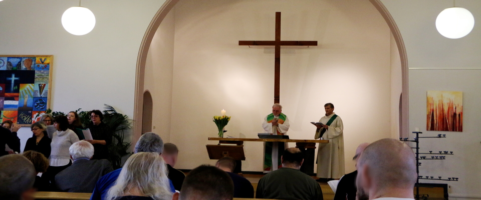 Gottesdienst in der Kirche Haus 1.