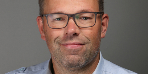 Im Bild der Pressesprecher der JVA Siegburg Dennis Rüßler.