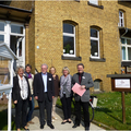 Offizielle Eröffnung am 02. April 2014 durch Vertreter des SKM Rhein-Sieg, dem Anstaltsleiter der JVA Siegburg Herrn Wolfgang Klein und Herrn Werner Kaser katholischer Anstaltspfarrer der JVA Siegburg.