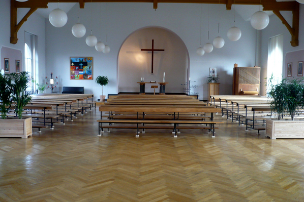 Blick in die Kirche von Haus 1 der JVA Siegburg.