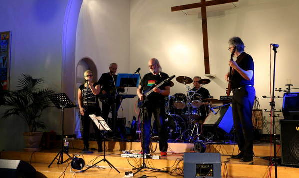 Das zweite mal in der JVA Siegburg die Rockband "Jule, Papa & The Greyheads".