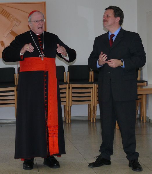 Kardinal Meißner und Anstaltsleiter Herr Klein